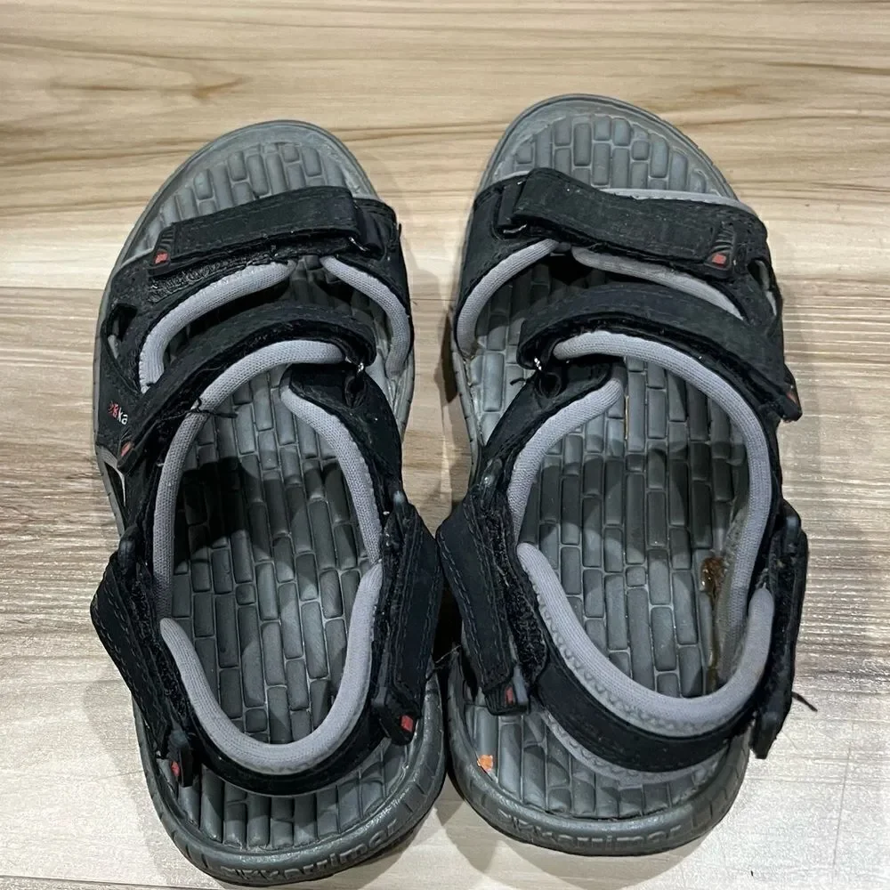 Karrimor Black Velcro Sandals Boy’s 2